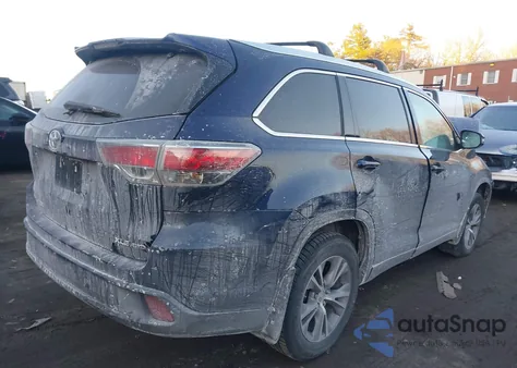 2015 Toyota Highlander Xle V6 z USA, uszkodzony, nr VIN 5TDJKRFH1FS207096